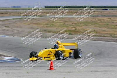 media/May-01-2022-CalClub SCCA (Sun) [[03a481c204]]/Group 6/Race (Off Ramp)/